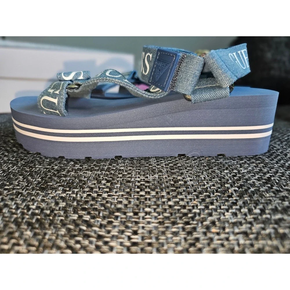 Guess AVIN3 Platform Sandals Womens 7 Medium Blue New Denim Logo Straps